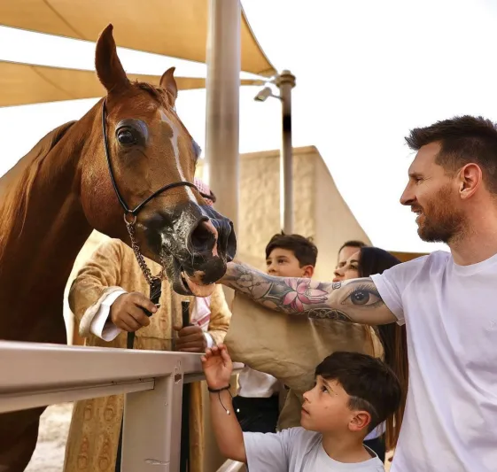 "ميسي" عن زيارته إلى المملكة: "ذكرى رائعة ويوم مثير" (صور)