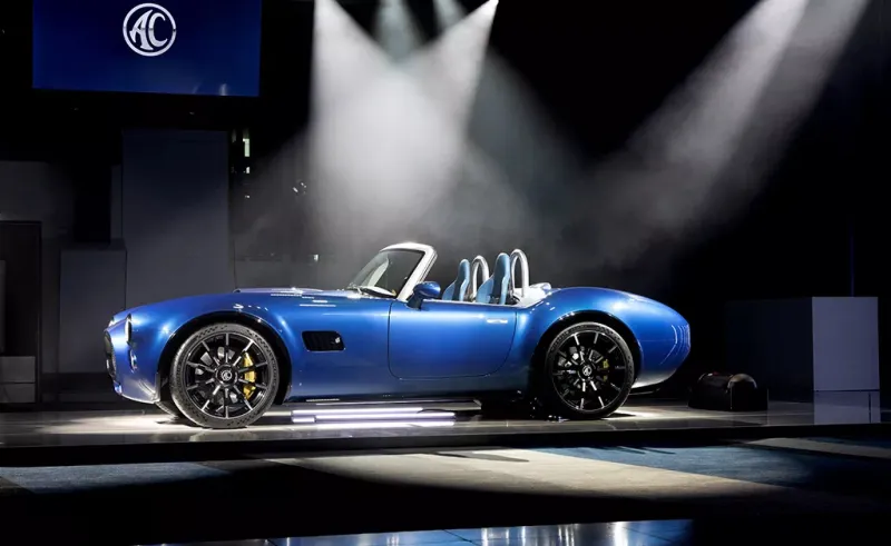 الكشف عن سيارة كوبرا GT رودستر بتصميم كلاسيكي رائع وقوة هائلة