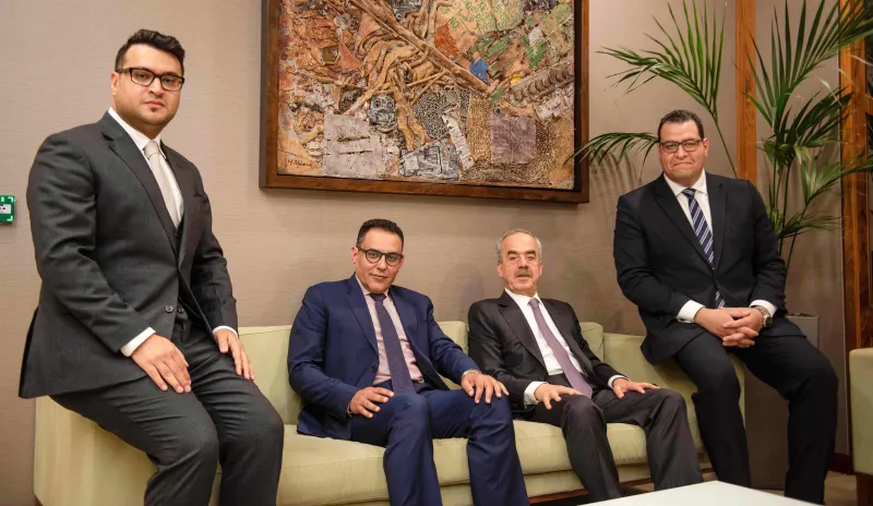 صحيفة الشرق الأوسط بإطلالة عصرية تقود السرب.. وتُغرد منفردة