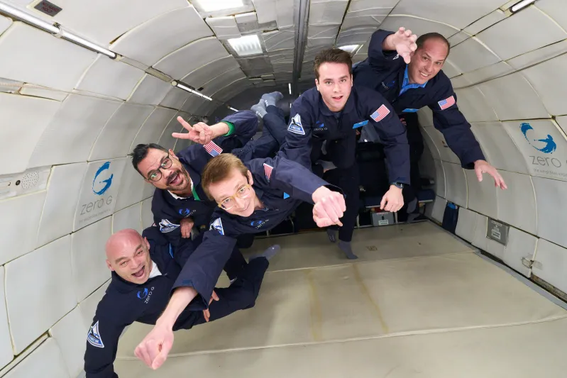 بـ9 آلاف دولار للتذكرة.. حفلات غنائية في رحلات طيران منعدمة الجاذبية