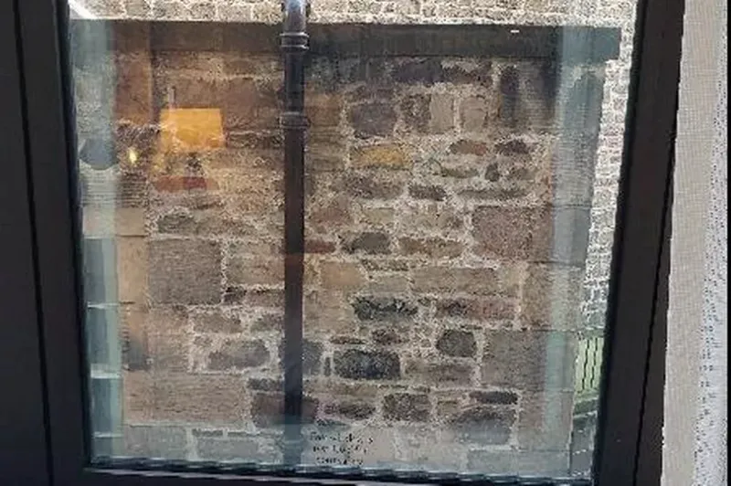 فندق إنتركونتيننتال يعتذر لسائح أمريكي بسبب إطلالة غرفته... فما القصة؟