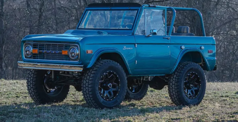 سيارة "Ford Bronco" موديل 1973 للبيع في مزاد مايكوم