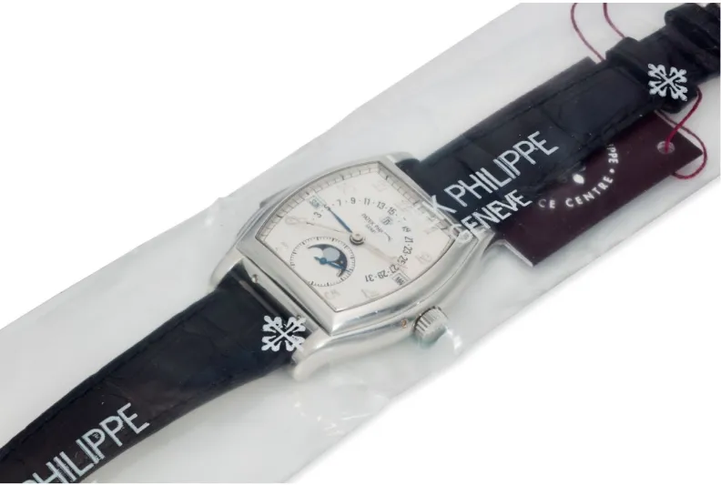 ساعة باتيك فيليب 5013P-001 النادرة للبيع في مزاد كريستيز