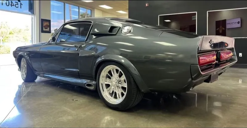 سيارة "فورد موستانغ فاستباك" نادرة للبيع في مزاد مايكوم