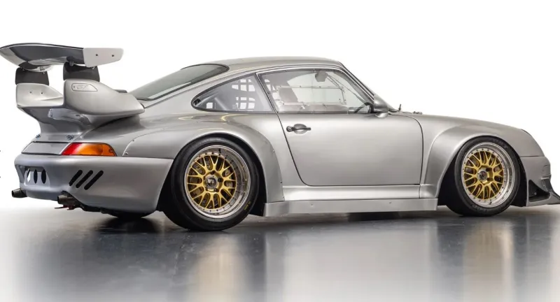 سيارة نادرة من بورشة للبيع في مزاد مقابل 500 ألف دولار