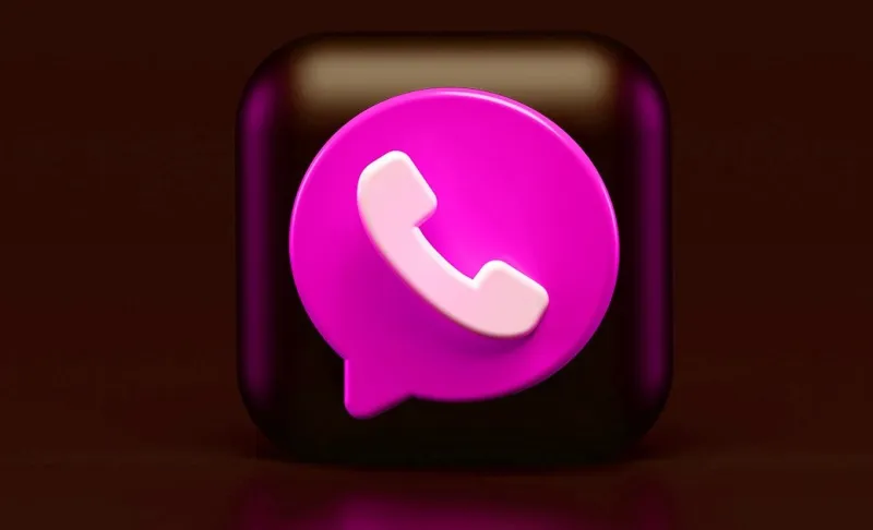 تحذيرات من سرقة "واتساب الوردي" لبيانات المستخدمين