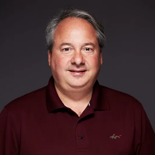 ملياردير أمريكي أفلت من فاجعة الغواصة "تيتان" بسبب رفض ابنه