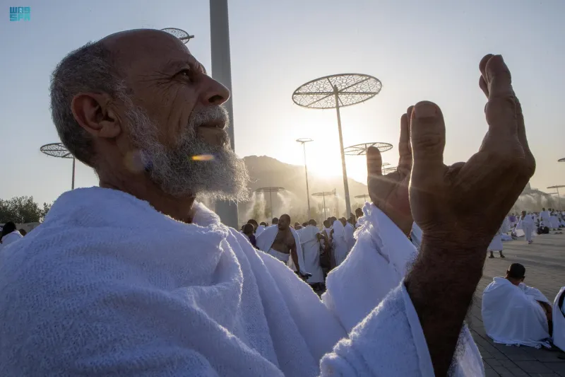 خطيب عرفة يدعو المسلمين إلى تقوى الله والتزام شرعه (فيديو)