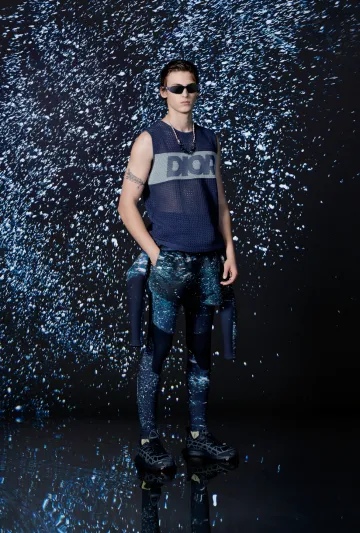 أزياء الشاطئ المستدامة على طريقة "ديور" و"بارلي"