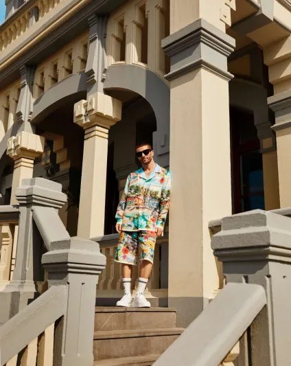  Dolce & Gabbana و Pelayo Díaz: تعاون ينبض بالحيوية لصيف 2023 