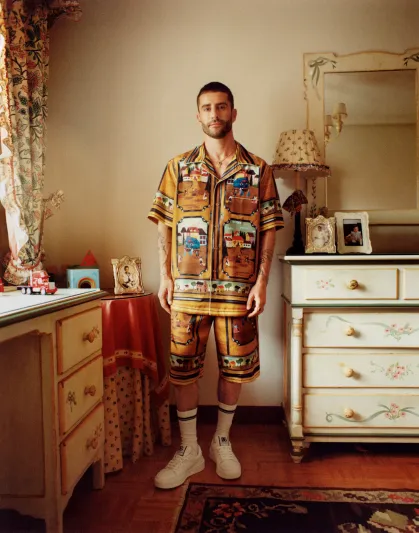  Dolce & Gabbana و Pelayo Díaz: تعاون ينبض بالحيوية لصيف 2023 