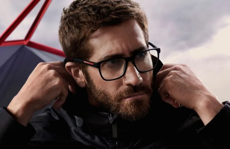 ما علاقة Jake Gyllenhaal بـ«برادا»؟