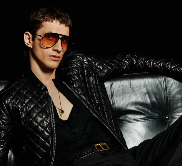 مجموعة أزياء TOM FORD لصيف 2023: الدمج بين العودة إلى الجذور والعصرية