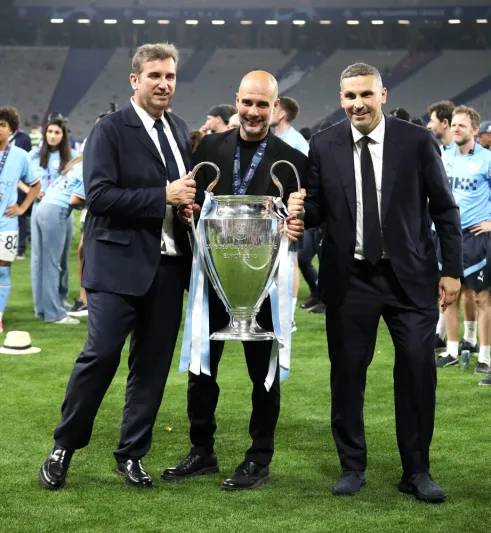 بينهم عربي.. أفضل 10 مدربين لكرة القدم في العالم 