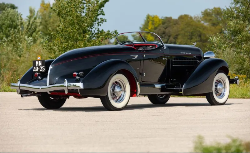 سيارة "Auburn 851SC" نادرة للبيع في مزاد مايكوم