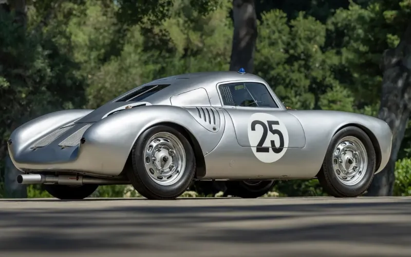 مصدر الصورة - rmsothebys سيارة "بورشه 550A" موديل 1956 للبيع مقابل 7.5 مليون دولار