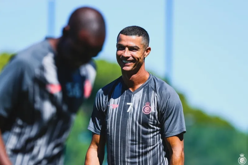 بهذه الطريقة.. "رونالدو" يخطط لتوثيق علاقته مع نادي النصر