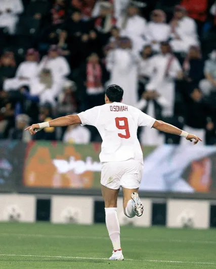 بعد 9 سنوات بقلعة الكؤوس.. عمر السومة يرحل عن الأهلي