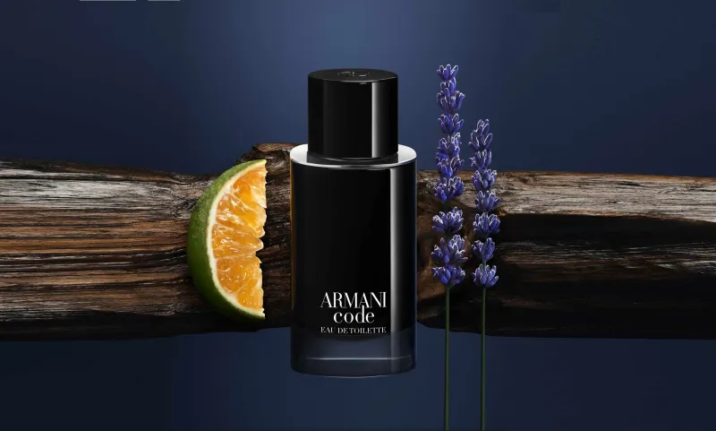 لأمسيات الصيف الساحرة: 5 عطور رجالية تفيض بانتعاش أزهار الحمضيات