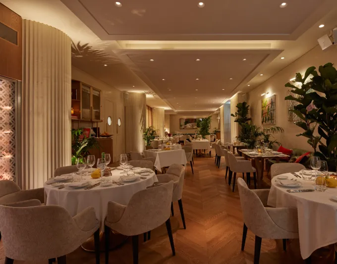 مطعم "ذا آرتيسان" في دبي .. تجربة ساحرة تنقلك إلى روما 