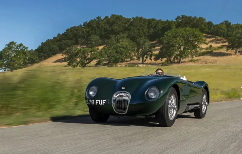 سيارة جاغوار C-Type النادرة للبيع مقابل 4.25 مليون دولار