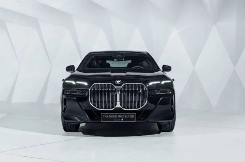 BMW i7 Protection.. أول سيارة كهربائية مصفحة في العالم