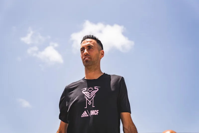 ليجاور "ميسي".. "بوسكتس" يشتري منزلاً مقابل 8.7 مليون دولار في ميامي