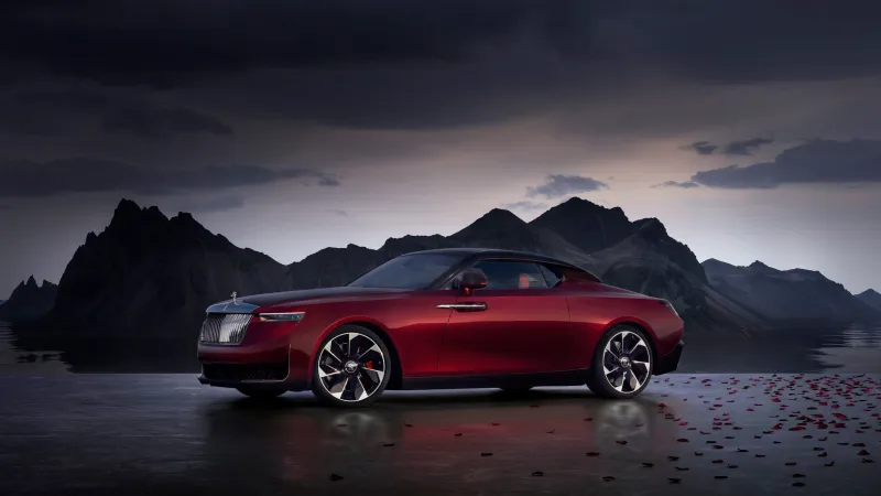 سعر "رولز-رويس دروب تيل" يكفي لشراء 8 سيارات من "بوغاتي تشيرون"