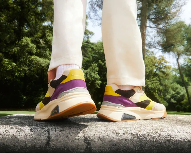 أحذية "Hy-Run" من "Santoni".. ترفع شعار "الفارق كبير"