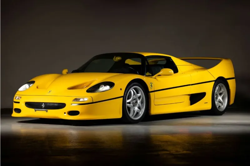 سيارة Giallo Modena F50 للبيع مقابل 5 ملايين دولار