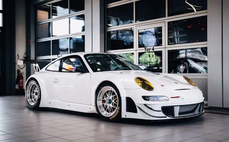 بيع بورشة 911 GT3 RSR موديل 2008 في مزاد بـ 750 ألف دولار 