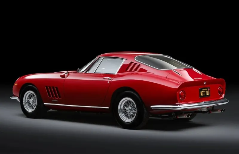 بيع فيراري كانت ملكًا لـ "ستيف ماكوين" مقابل 5.3 مليون دولار