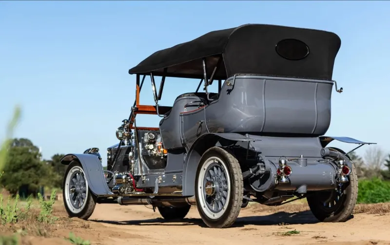 مصدر الصورة - rmsothebys سيارة رولز-رويس عمرها 115 عامًا للبيع مقابل مليون دولار
