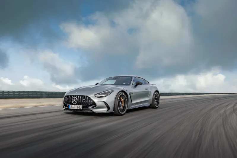 Mercedes-AMG GT Coupe - المصدر: Mercedes "Mercedes-AMG GT Coupe".. مزيد من الفخامة والانسيابية