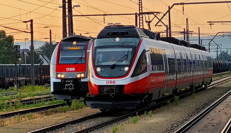 كبسولات جديدة داخل القطارات تتمنى لك "سفرًا ونومًا هانئًا"