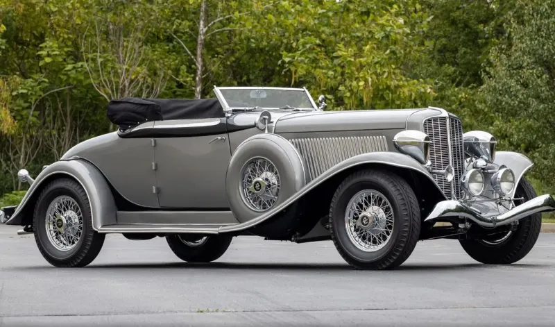 سيارة "Auburn Twelve" النادرة للبيع في مزاد rmsothebys
