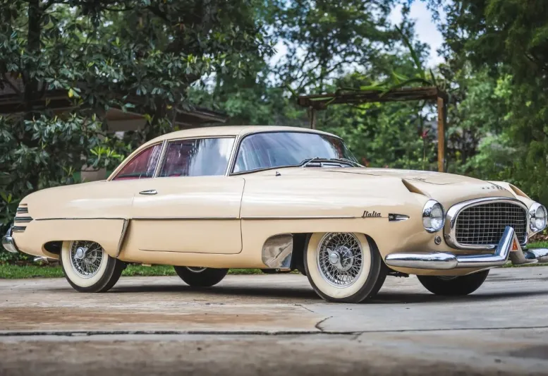 سيارة "Hudson Italia" الكلاسيكية النادرة للبيع في مزاد rmsothebys