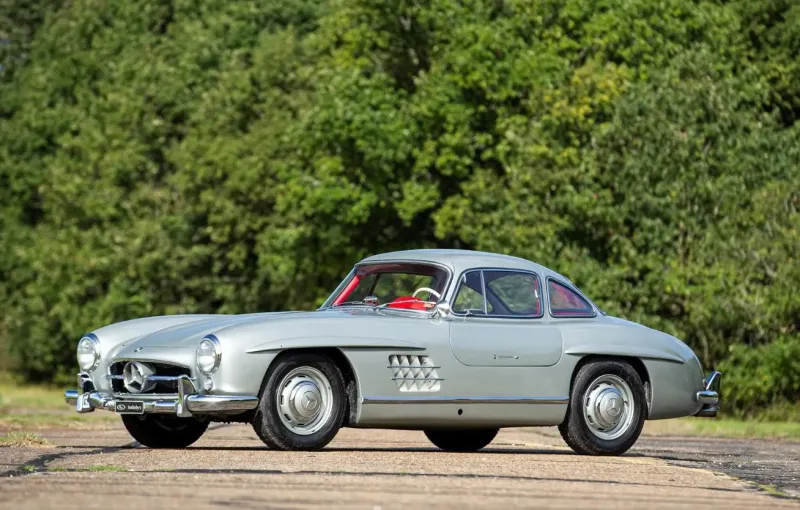 "مرسيدس بنز 300 SL" نادرة للبيع مقابل 1.5 مليون إسترليني