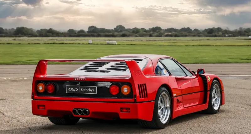 سيارة فيراري F40 نادرة للبيع مقابل 2.1 مليون إسترليني