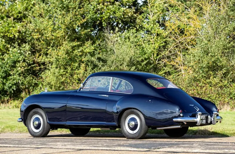 سيارة بنتلي R-Type Continental نادرة للبيع في مزاد rmsothebys