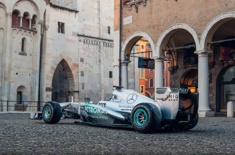 سيارة مرسيدس AMG Petronas للبيع مقابل 15 مليون دولار