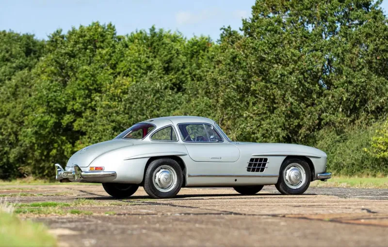 "مرسيدس بنز 300 SL" نادرة للبيع مقابل 1.5 مليون إسترليني