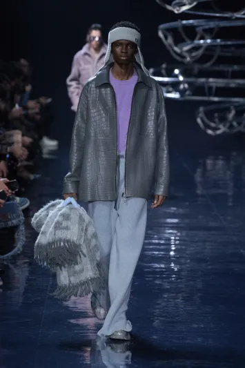 "سلاح الرجل في كل المواسم".. تصاميم ساحرة لسترات الخريف والشتاء