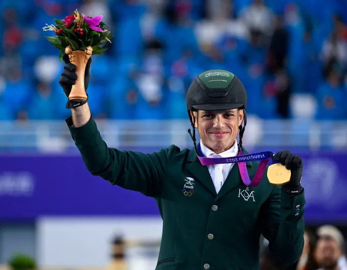 السعودي عبدالله الشربتلي يحرز ذهبية قفز الحواجز في دورة الألعاب الآسيوية (فيديو)