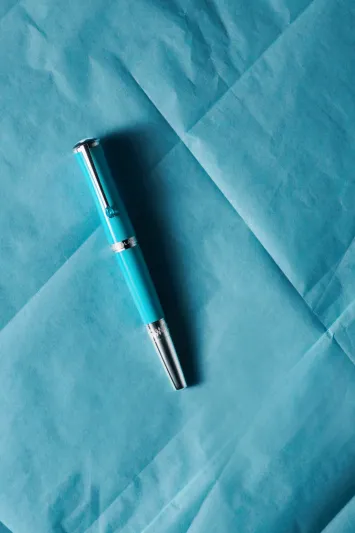 "Montblanc"  تُكرم "لا ديفينا" بإصدارات خاصة من أدوات الكتابة الفاخرة