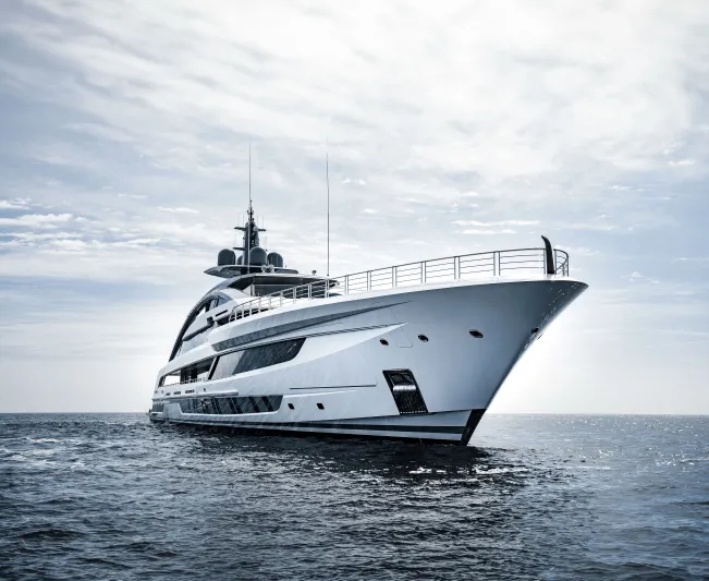 يخت Genesis بطوله الفاخر.. متعة الإبحار والانسياب المثالي من Heesen Yachts