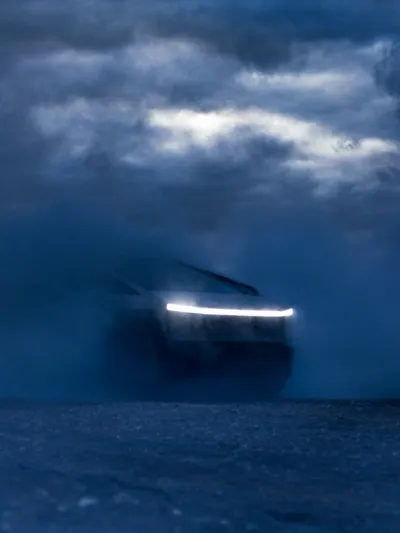 تسلا تطلق الشاحنة الكهربائية الخفيفة "سايبر تراك".. غدًا