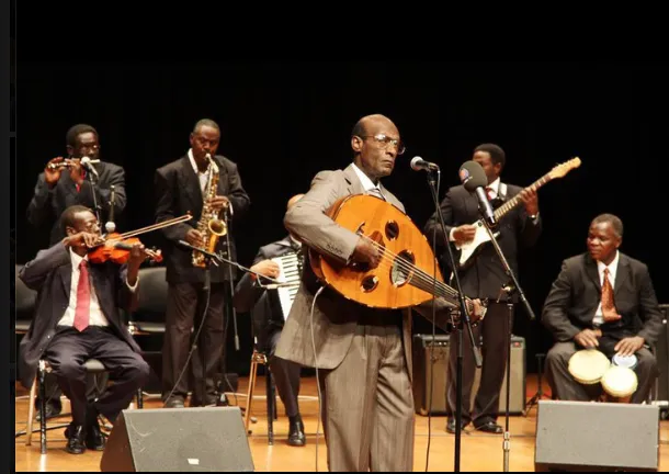 وفاة الفنان محمد الأمين أيقونة الموسيقى السودانية