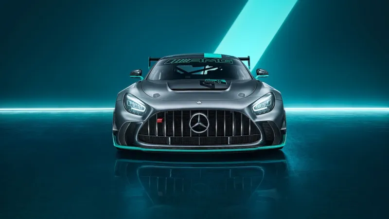 الكشف عن مرسيدس AMG GT2 Pro بأداء فائق وقوة هائلة (فيديو)