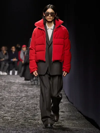 ZEGNA خريف و شتاء 2023/2024 - المصدر: ZEGNA تصميمات هندسية وأقمشة عصرية.. دليل الرجل الجريء لخريف وشتاء 2024/2023